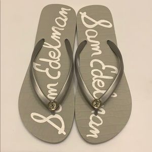 Sam Edelman Monica silver flip flops 6 new in box